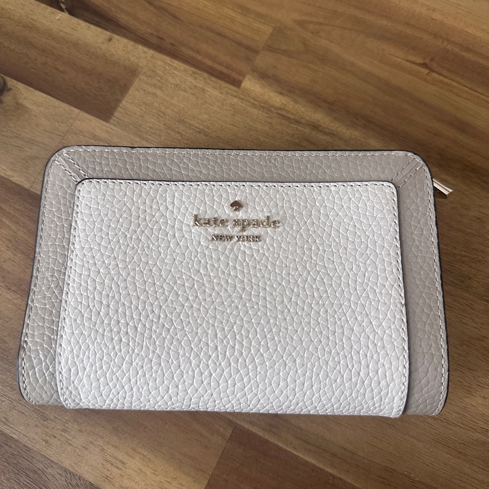 Kate Spade Textured White Leather Wallet